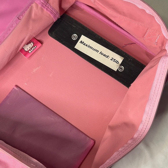 Hello Kitty Pink and Blue Kids Suitcase - Picture 4 of 6